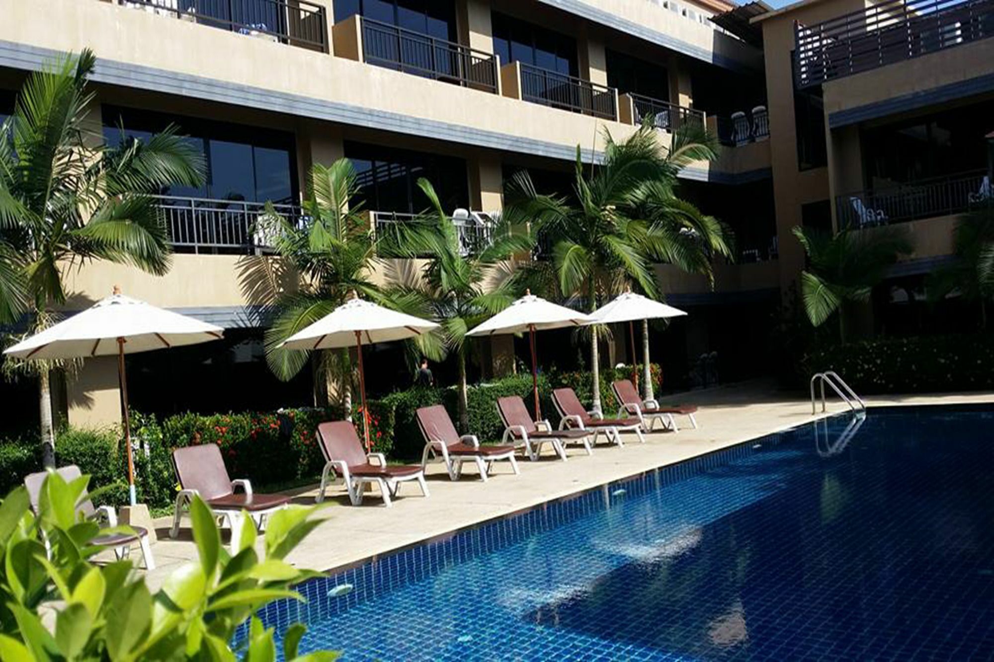 Naiyang Beach Hotel Sha Plus Phuket Extérieur photo